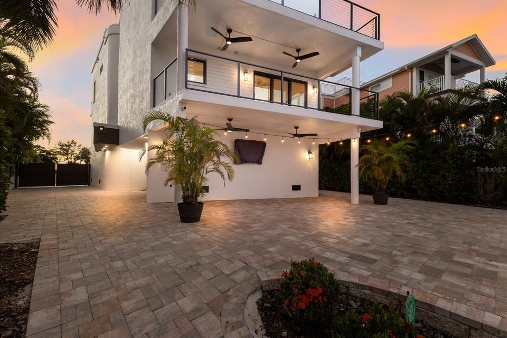 En Venta: $4,950,000 (5 camas, 4 baños, 3928 Pies cuadrados)