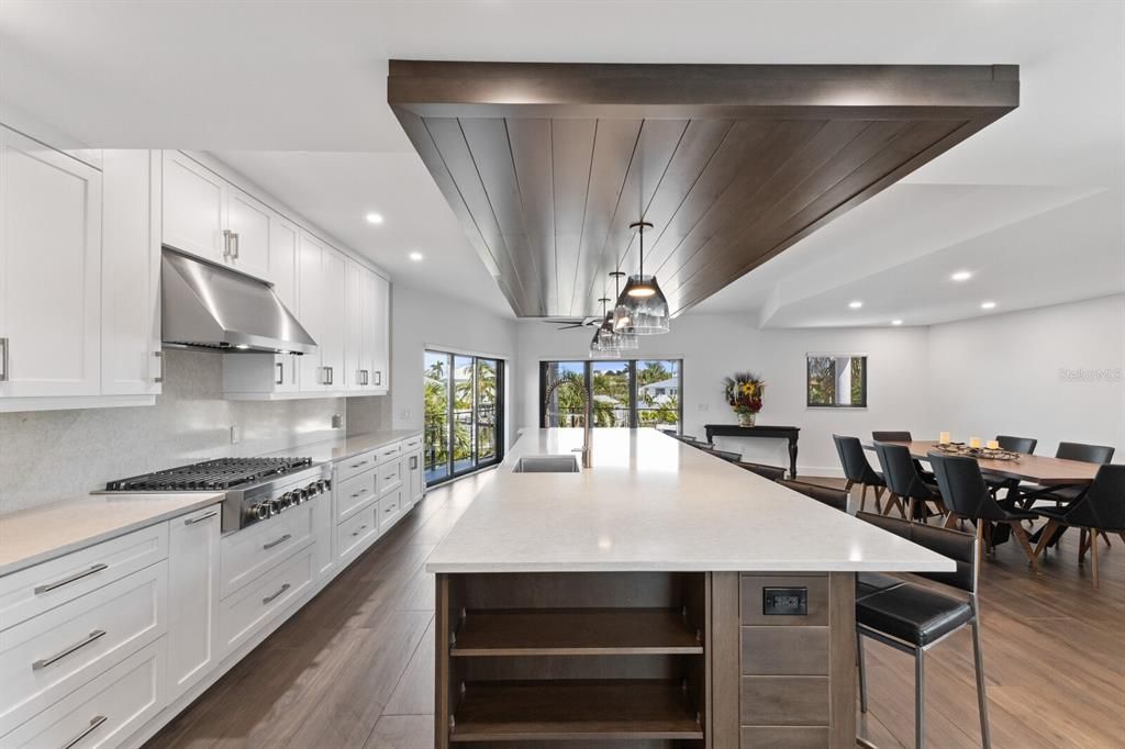 En Venta: $4,950,000 (5 camas, 4 baños, 3928 Pies cuadrados)