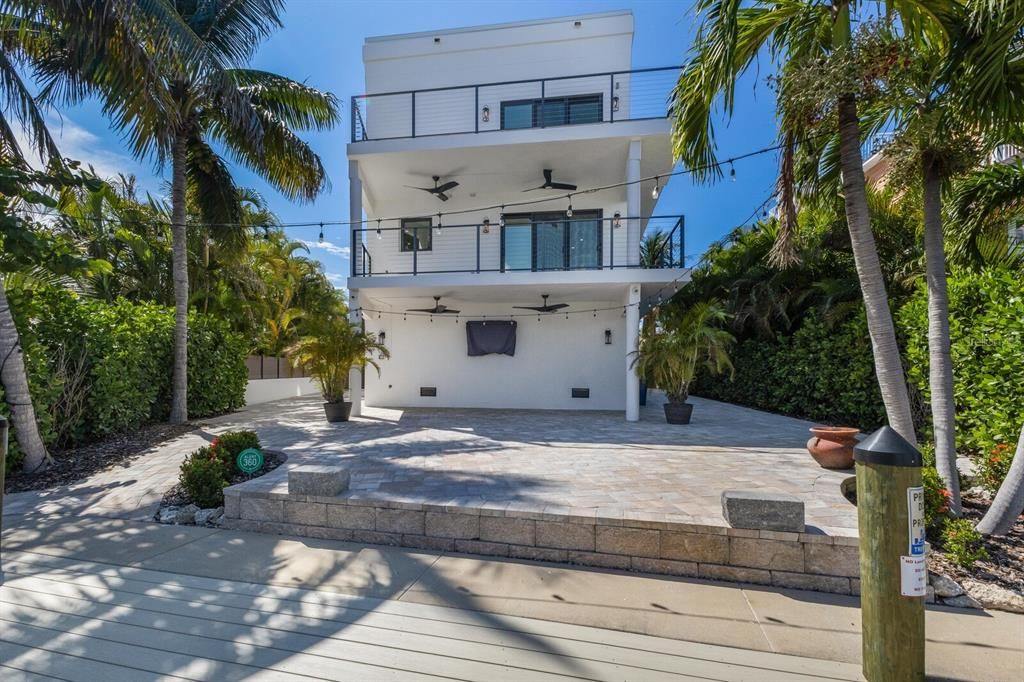 En Venta: $4,950,000 (5 camas, 4 baños, 3928 Pies cuadrados)