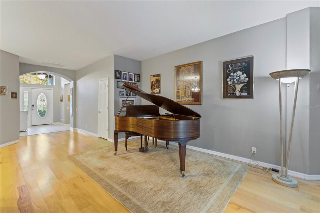 For Sale: $835,000 (4 beds, 2 baths, 2709 Square Feet)