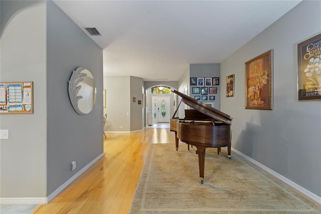 For Sale: $835,000 (4 beds, 2 baths, 2709 Square Feet)