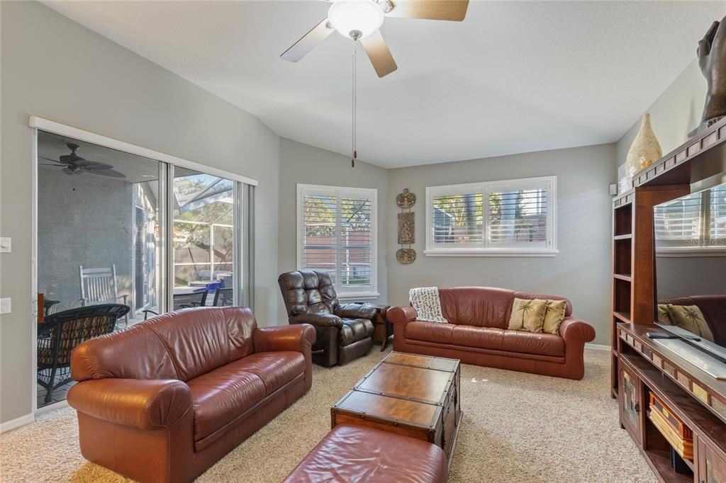 For Sale: $835,000 (4 beds, 2 baths, 2709 Square Feet)