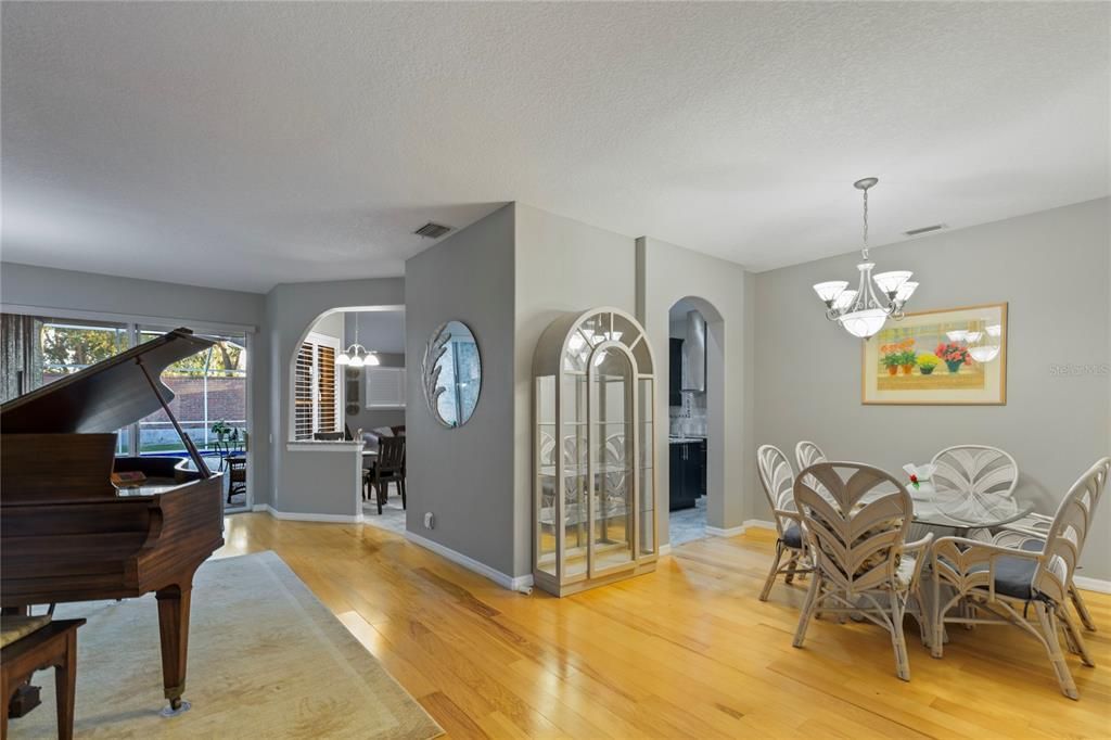 For Sale: $835,000 (4 beds, 2 baths, 2709 Square Feet)