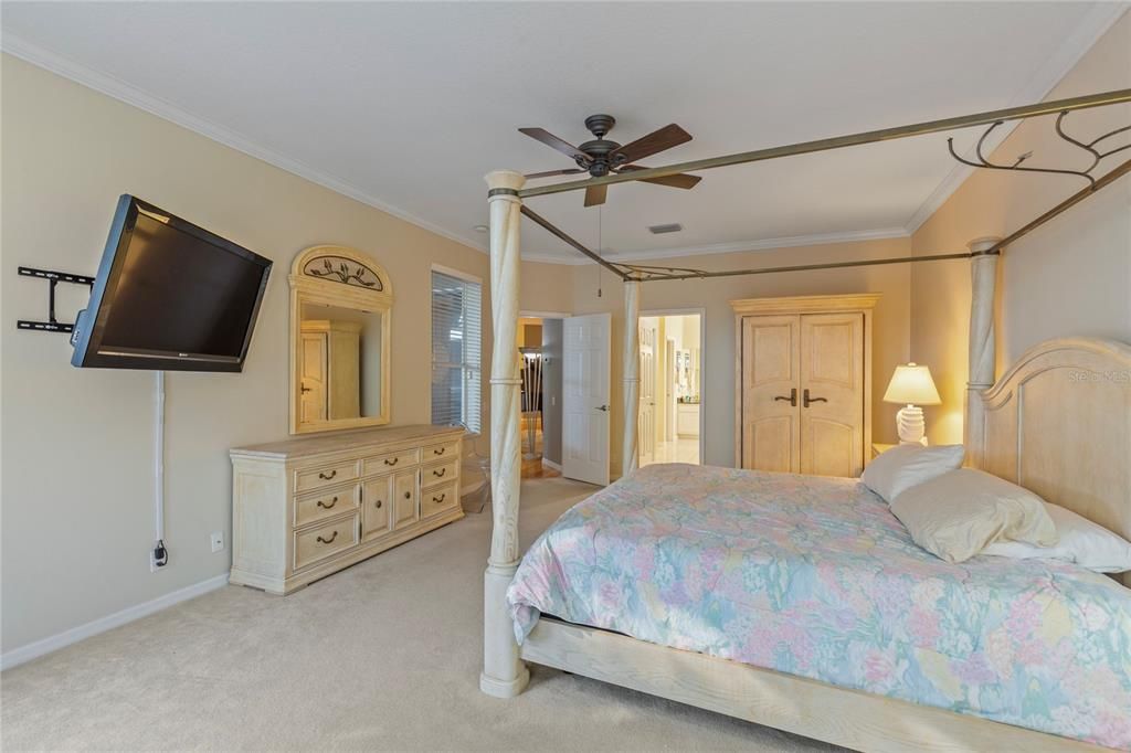 For Sale: $835,000 (4 beds, 2 baths, 2709 Square Feet)