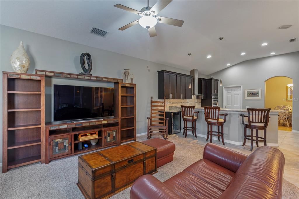 For Sale: $835,000 (4 beds, 2 baths, 2709 Square Feet)