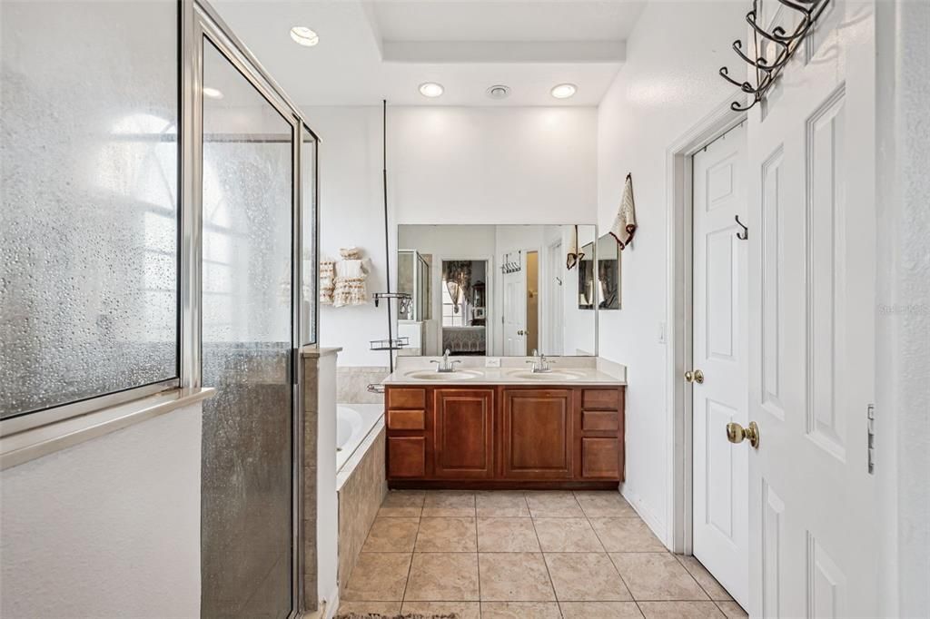 For Sale: $489,999 (4 beds, 2 baths, 2471 Square Feet)