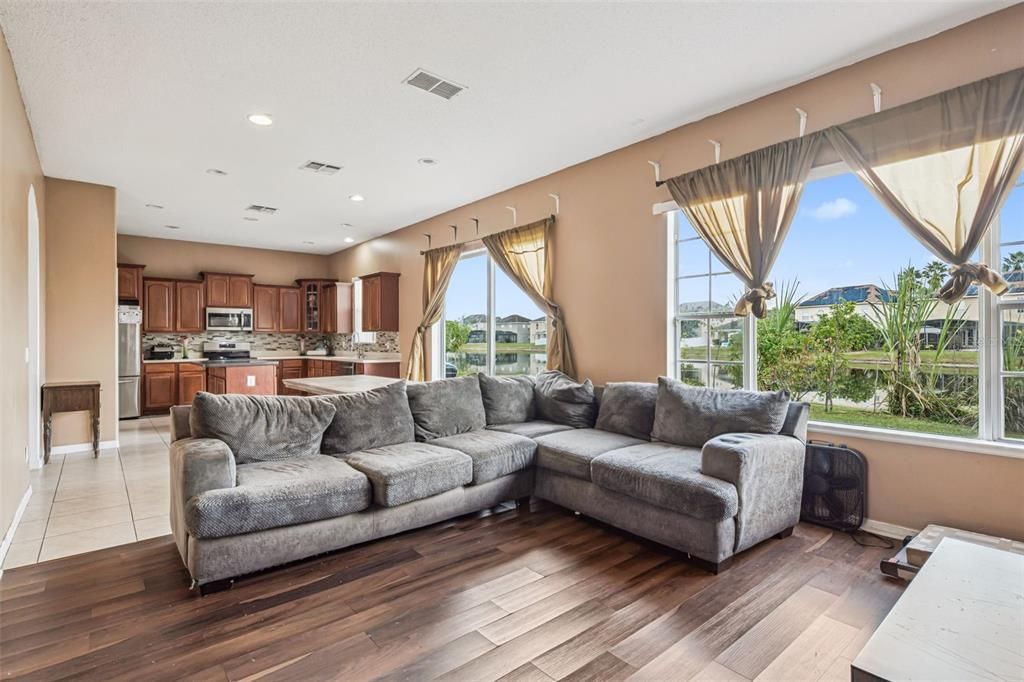 For Sale: $489,999 (4 beds, 2 baths, 2471 Square Feet)