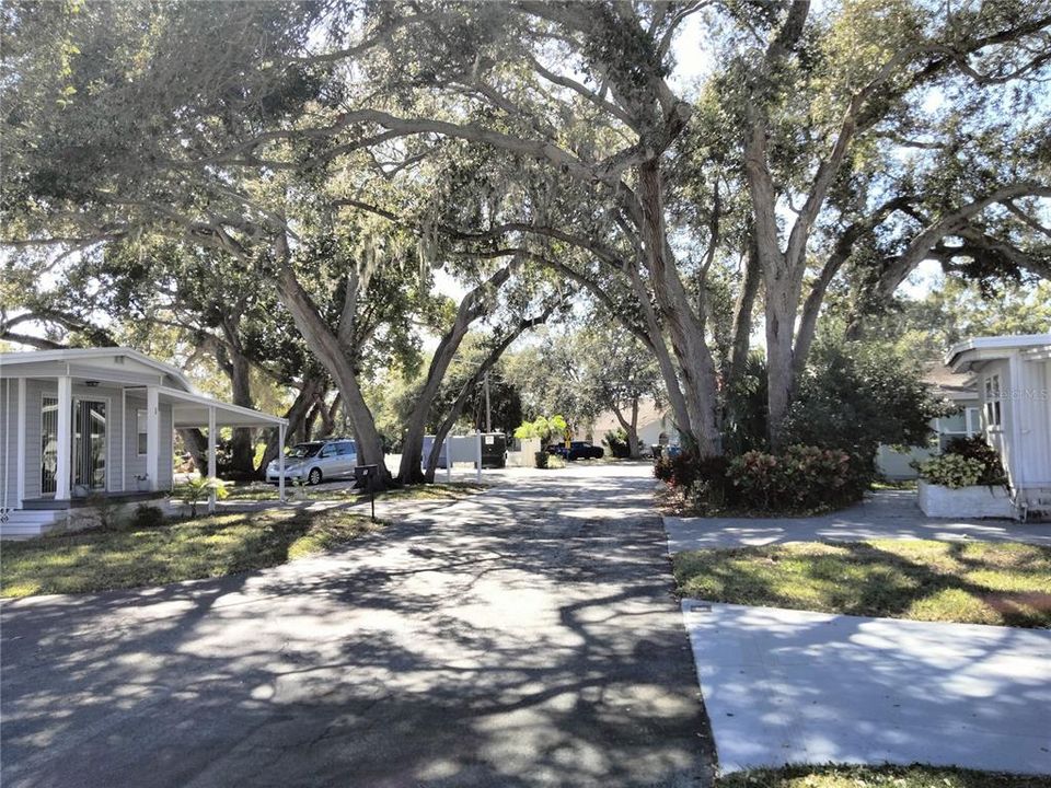 For Sale: $119,500 (2 beds, 1 baths, 672 Square Feet)