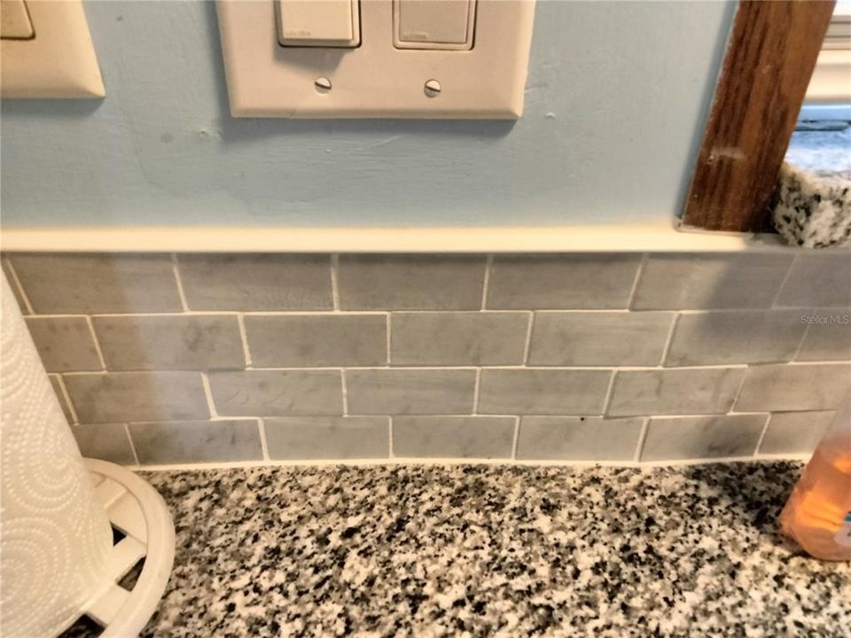 For Sale: $119,500 (2 beds, 1 baths, 672 Square Feet)