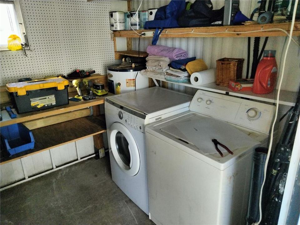 For Sale: $119,500 (2 beds, 1 baths, 672 Square Feet)