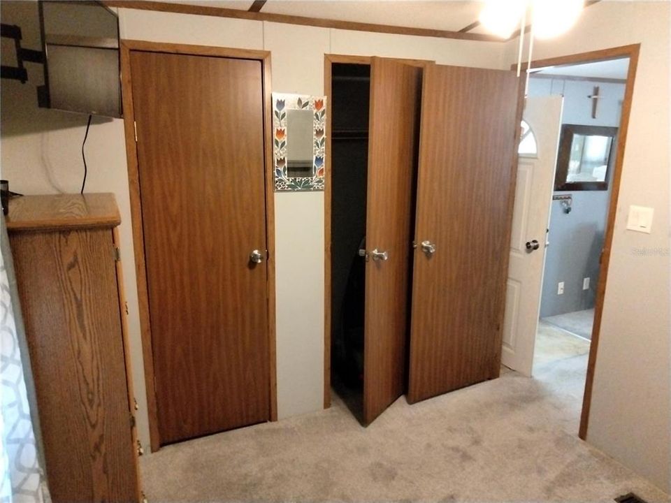 For Sale: $119,500 (2 beds, 1 baths, 672 Square Feet)