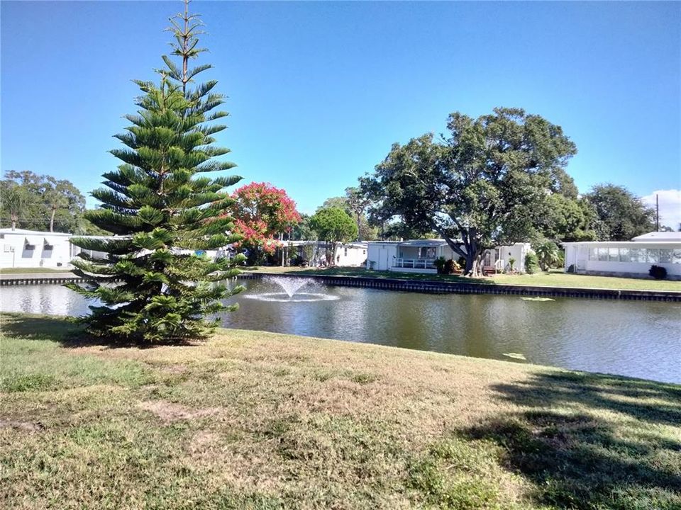 For Sale: $119,500 (2 beds, 1 baths, 672 Square Feet)