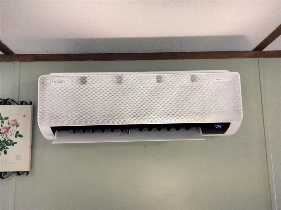 For Sale: $119,500 (2 beds, 1 baths, 672 Square Feet)