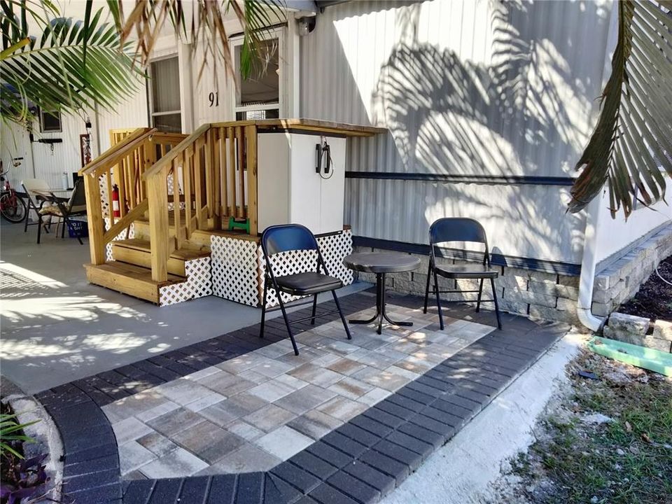 For Sale: $119,500 (2 beds, 1 baths, 672 Square Feet)