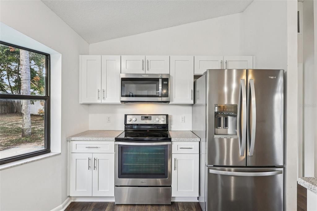 Active With Contract: $325,000 (3 beds, 2 baths, 1303 Square Feet)