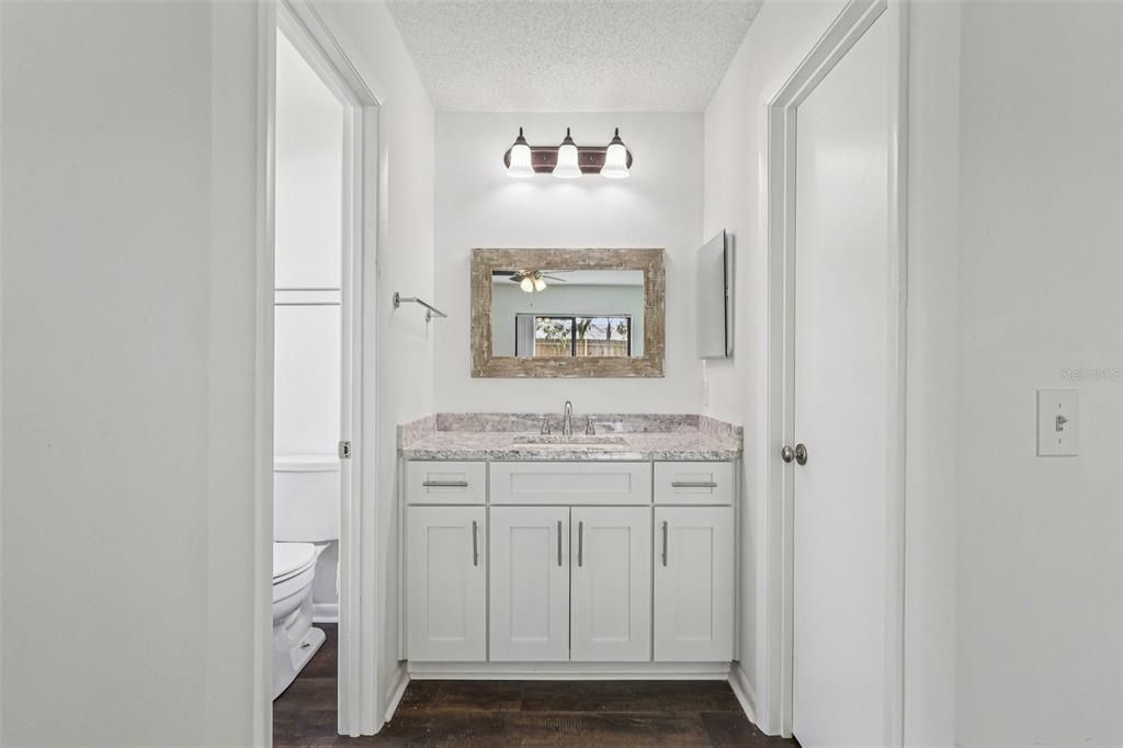 Active With Contract: $325,000 (3 beds, 2 baths, 1303 Square Feet)