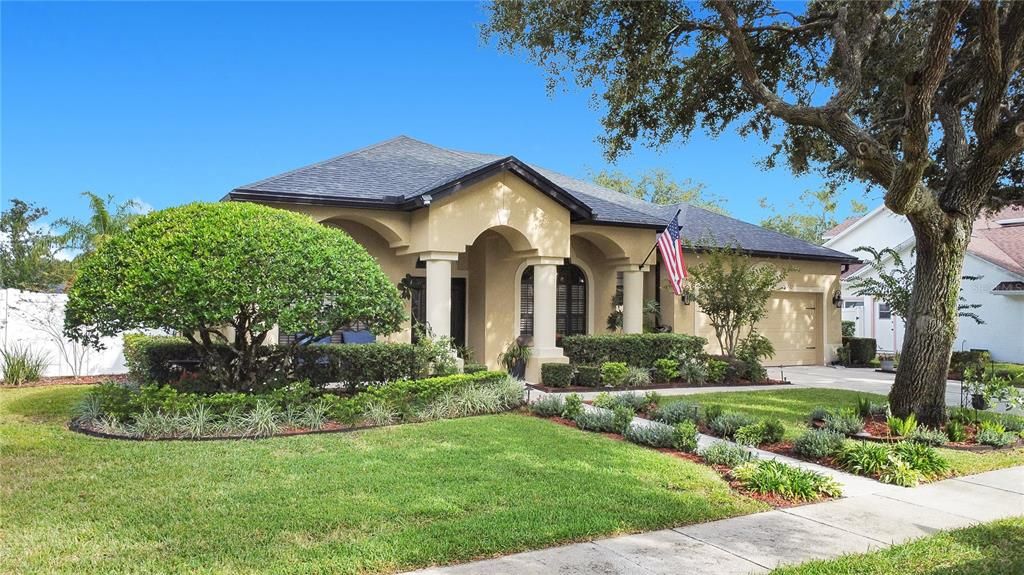 合同活跃: $610,000 (4 贝兹, 2 浴室, 2191 平方英尺)