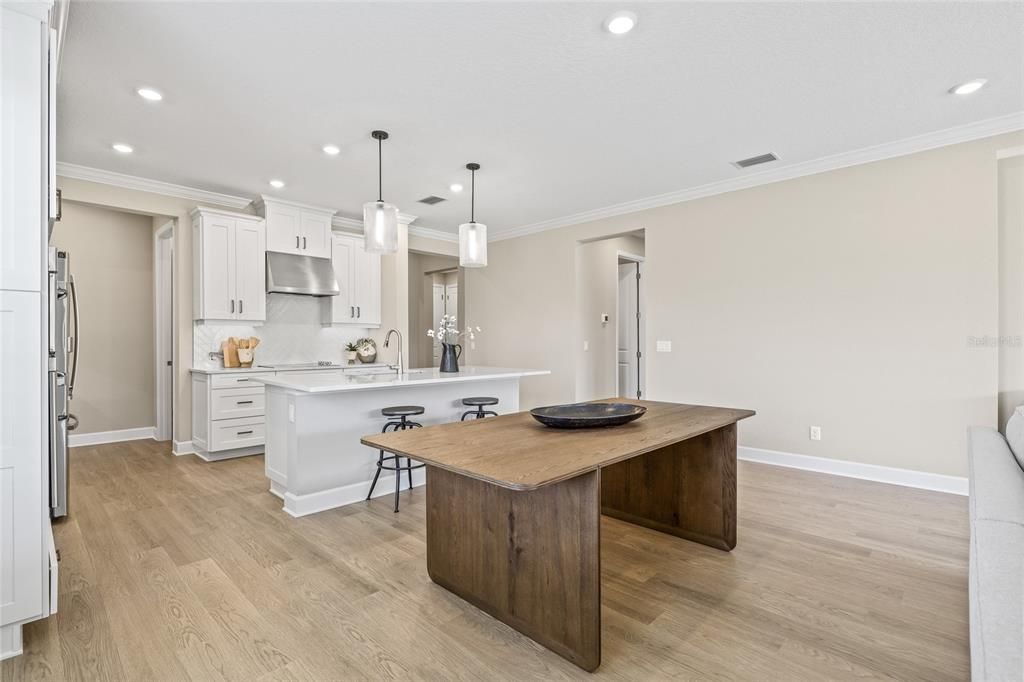 For Sale: $714,900 (4 beds, 3 baths, 2394 Square Feet)