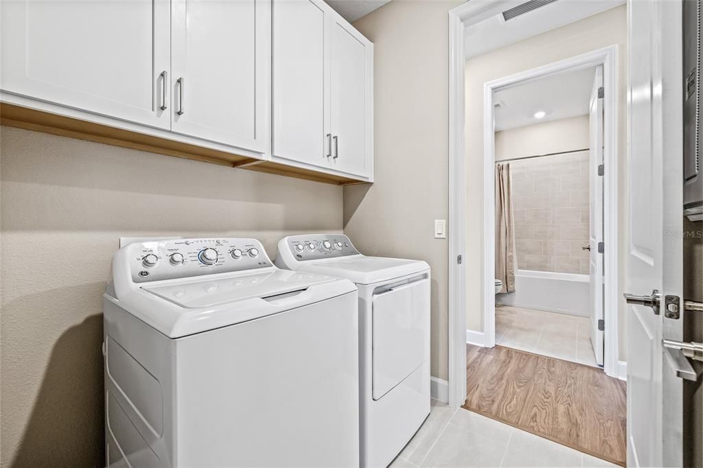 For Sale: $714,900 (4 beds, 3 baths, 2394 Square Feet)