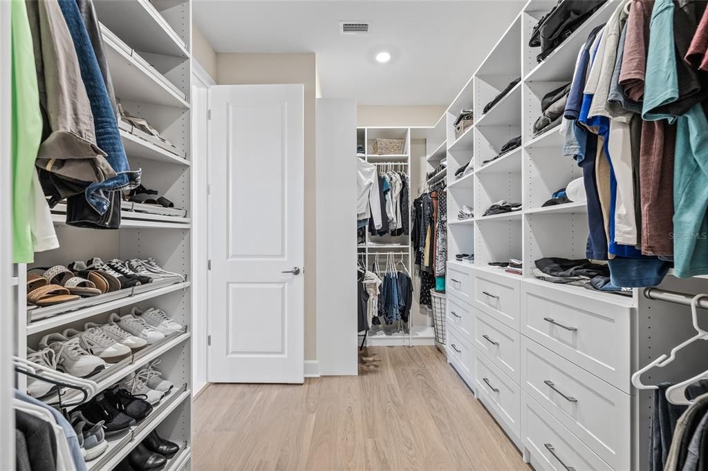 For Sale: $714,900 (4 beds, 3 baths, 2394 Square Feet)