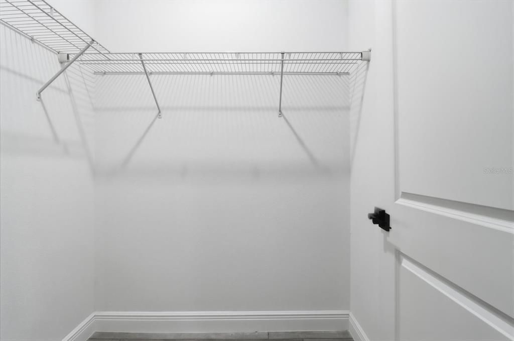 待售: $262,000 (4 贝兹, 2 浴室, 1661 平方英尺)