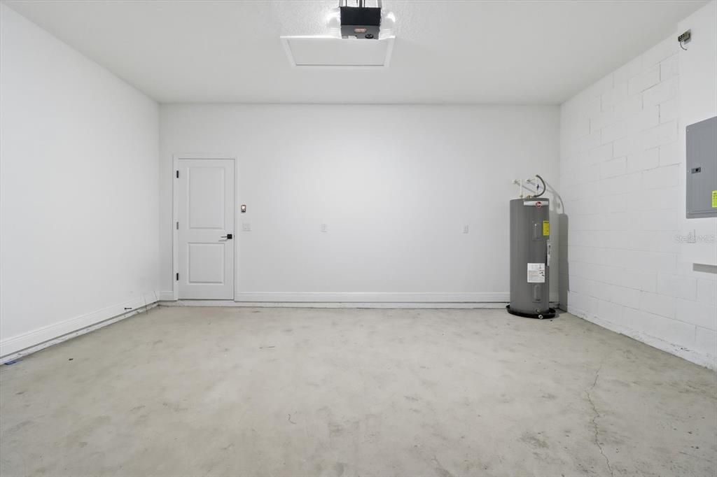 待售: $262,000 (4 贝兹, 2 浴室, 1661 平方英尺)