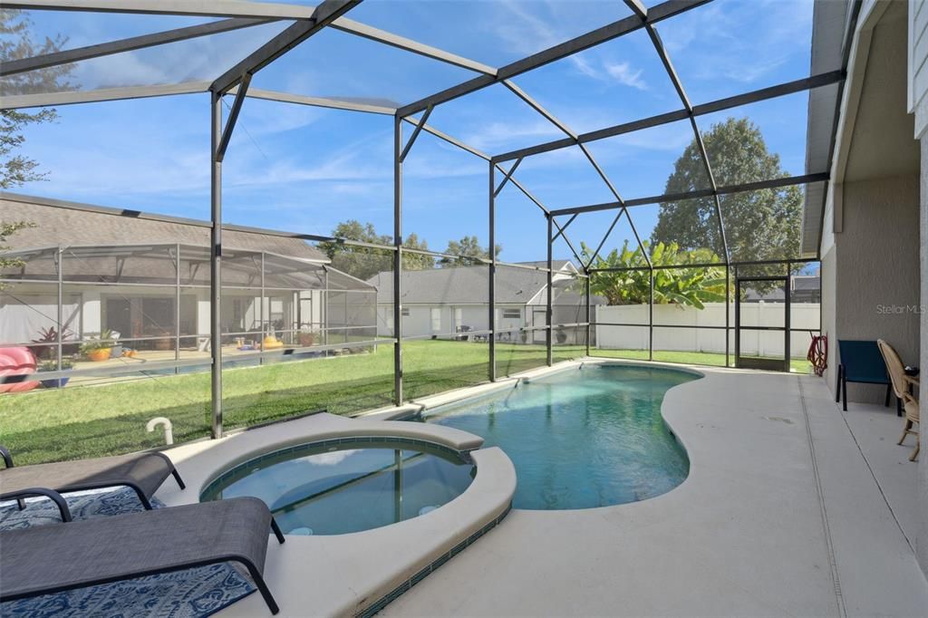 For Sale: $549,999 (5 beds, 4 baths, 2187 Square Feet)