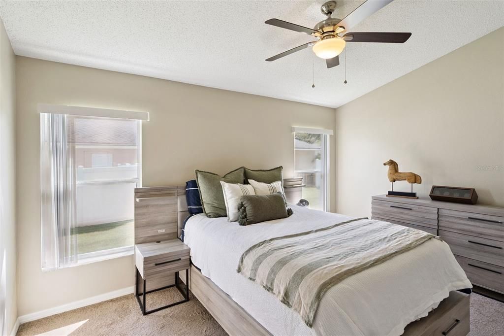 For Sale: $549,999 (5 beds, 4 baths, 2187 Square Feet)