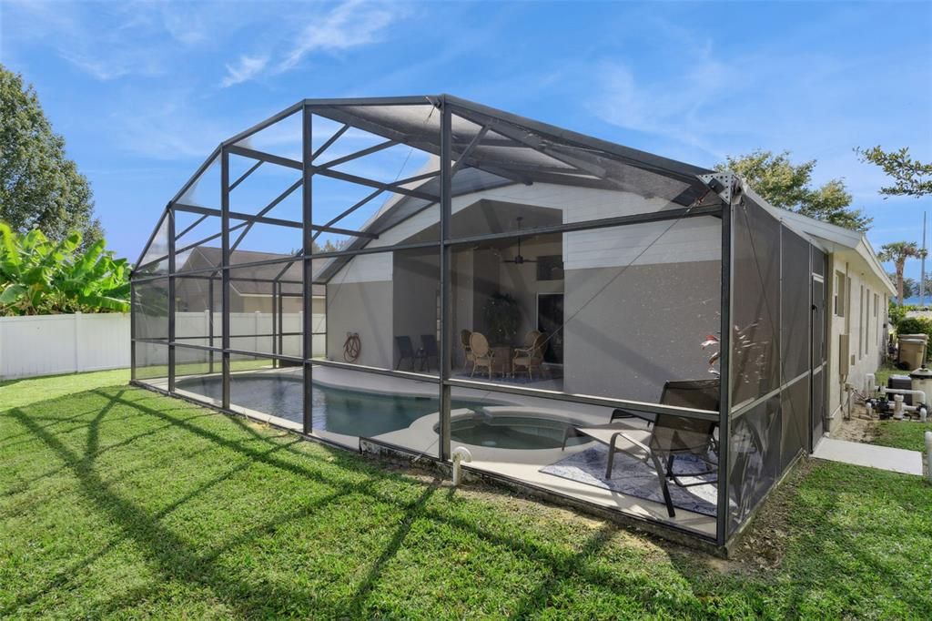 For Sale: $549,999 (5 beds, 4 baths, 2187 Square Feet)