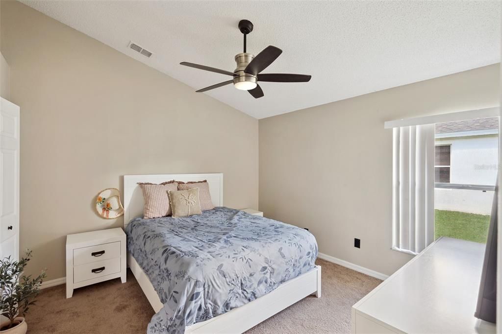 For Sale: $549,999 (5 beds, 4 baths, 2187 Square Feet)