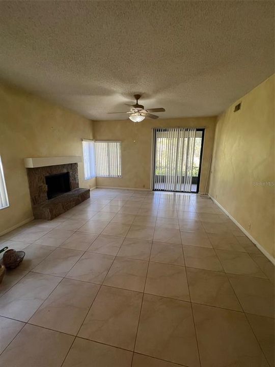 出租: $1,700 (2 贝兹, 2 浴室, 1190 平方英尺)