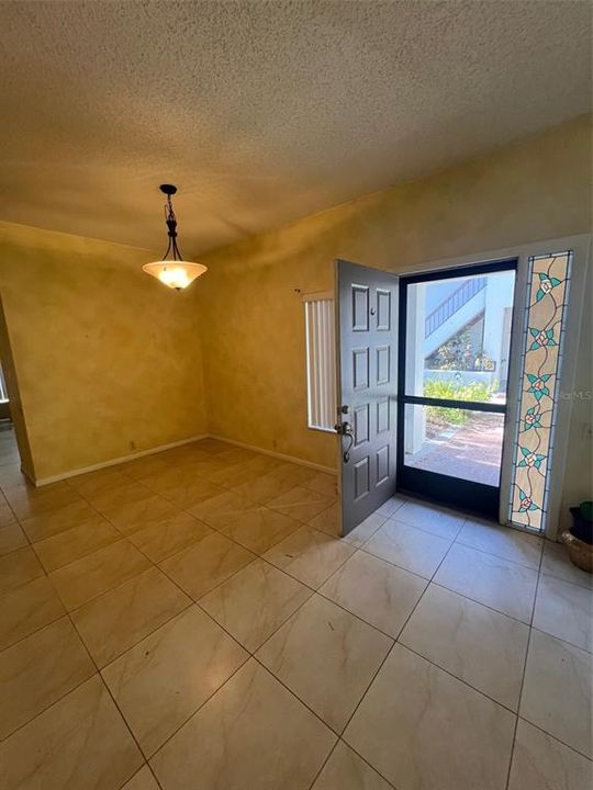 出租: $1,700 (2 贝兹, 2 浴室, 1190 平方英尺)