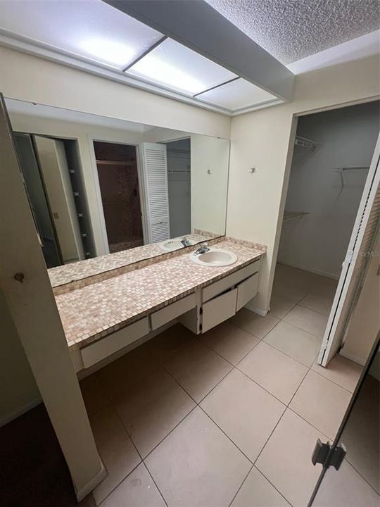 出租: $1,700 (2 贝兹, 2 浴室, 1190 平方英尺)