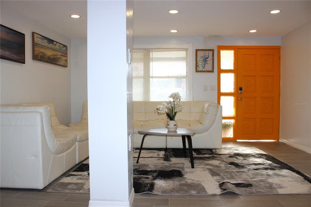 Active With Contract: $239,900 (3 beds, 2 baths, 1412 Square Feet)