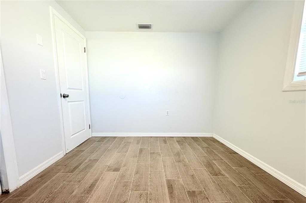 Active With Contract: $239,900 (3 beds, 2 baths, 1412 Square Feet)