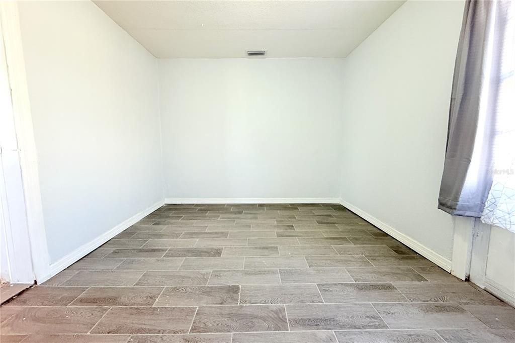 Active With Contract: $239,900 (3 beds, 2 baths, 1412 Square Feet)