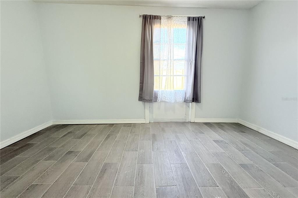 Active With Contract: $239,900 (3 beds, 2 baths, 1412 Square Feet)