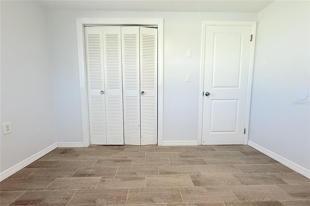 Active With Contract: $239,900 (3 beds, 2 baths, 1412 Square Feet)