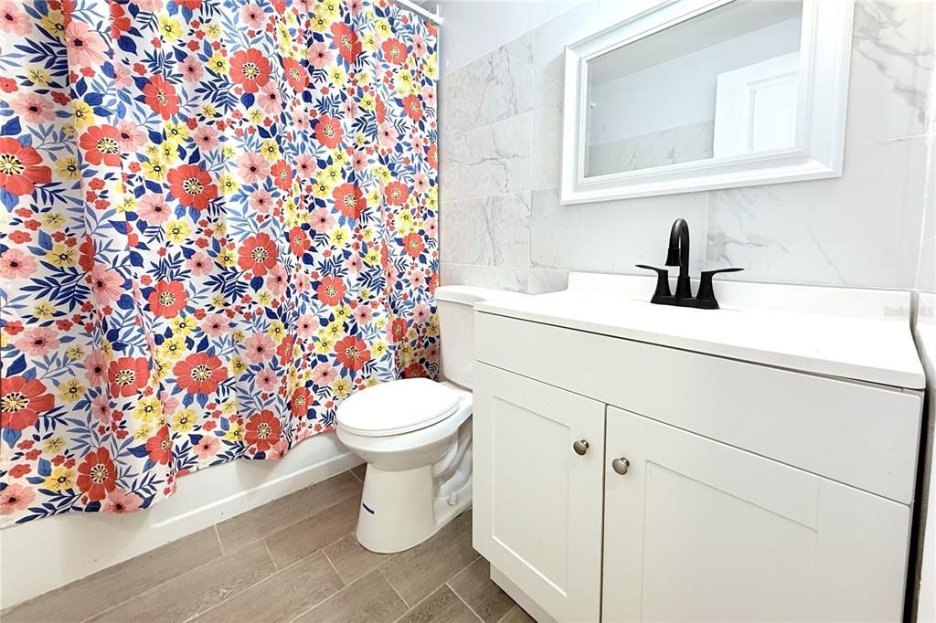 Active With Contract: $239,900 (3 beds, 2 baths, 1412 Square Feet)