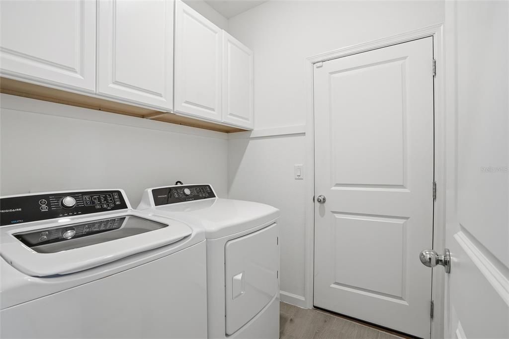 待售: $374,900 (4 贝兹, 3 浴室, 2006 平方英尺)