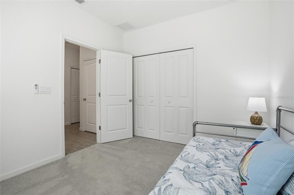 待售: $374,900 (4 贝兹, 3 浴室, 2006 平方英尺)