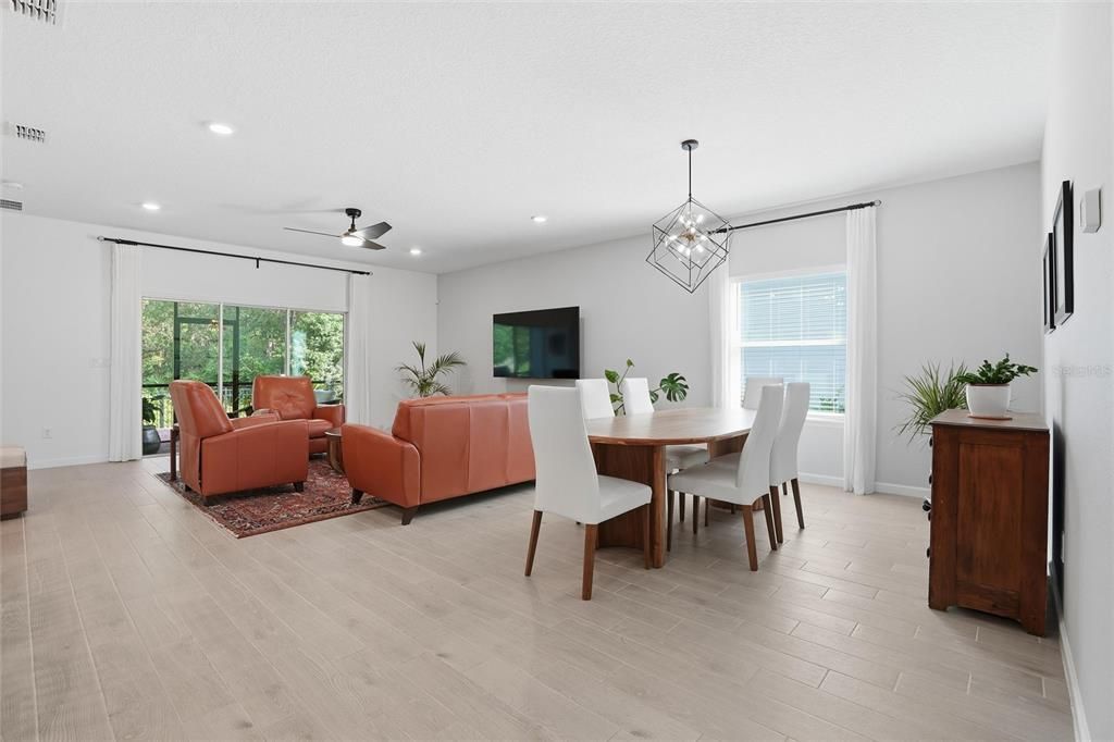 待售: $374,900 (4 贝兹, 3 浴室, 2006 平方英尺)