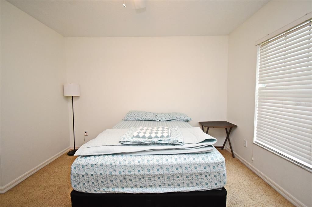 出租: $2,100 (3 贝兹, 2 浴室, 1827 平方英尺)