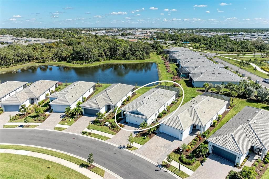 合同活跃: $599,000 (3 贝兹, 2 浴室, 1640 平方英尺)