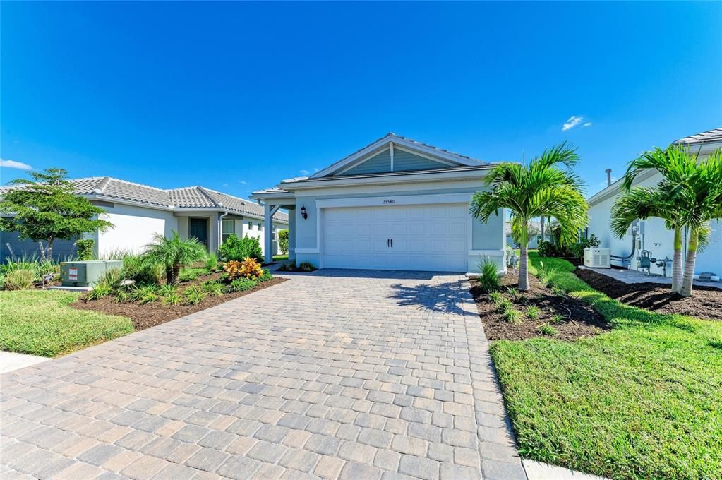 合同活跃: $599,000 (3 贝兹, 2 浴室, 1640 平方英尺)