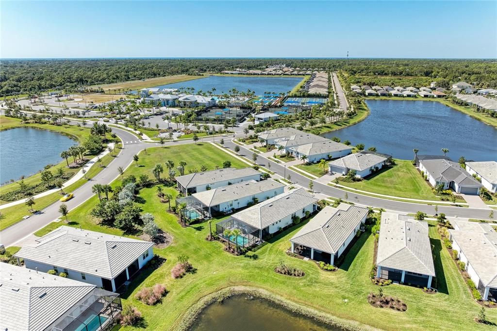 合同活跃: $599,000 (3 贝兹, 2 浴室, 1640 平方英尺)