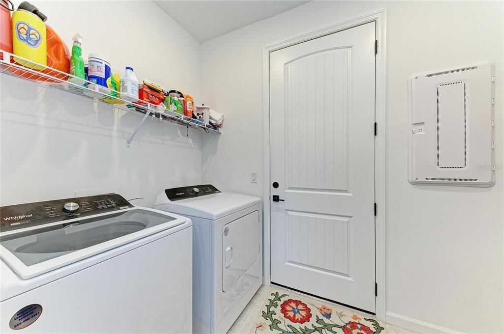 合同活跃: $599,000 (3 贝兹, 2 浴室, 1640 平方英尺)