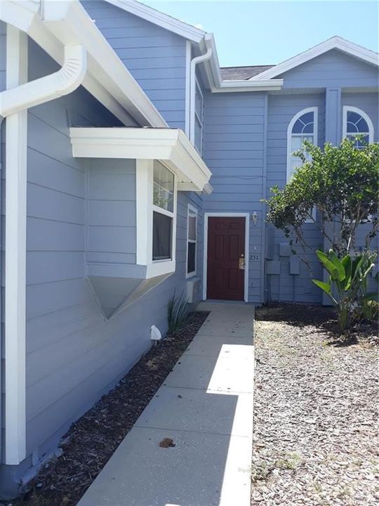 For Rent: $1,850 (3 beds, 2 baths, 1800 Square Feet)