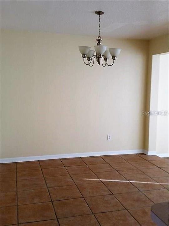 For Rent: $1,850 (3 beds, 2 baths, 1800 Square Feet)