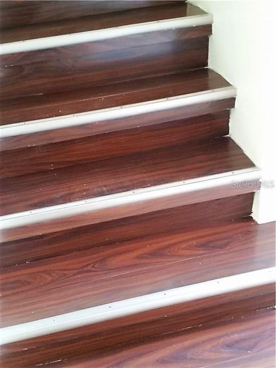 For Rent: $1,850 (3 beds, 2 baths, 1800 Square Feet)